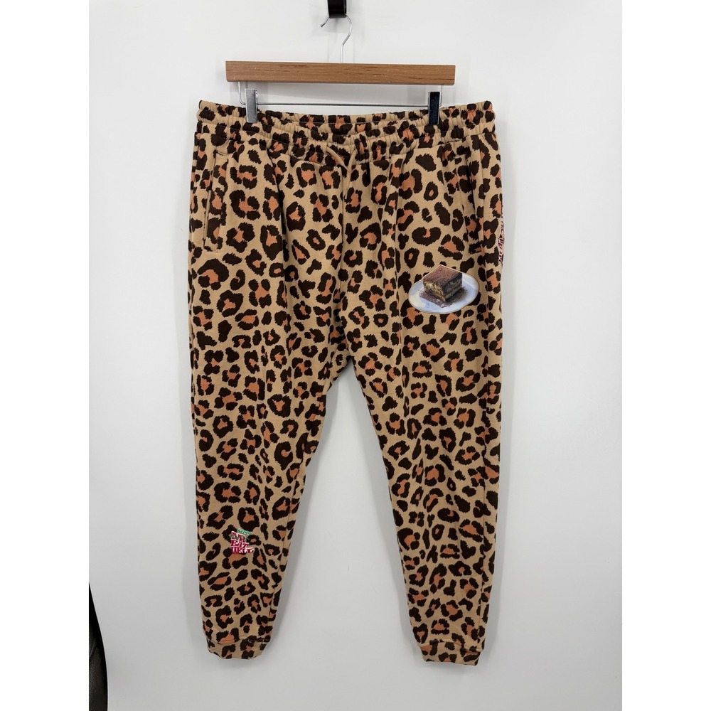 Teddy Fresh Tiramisu Leopard Joggers women's XL Brown Graphic Print Sweatpants